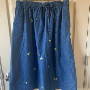 Denim and daisies embroidered skirt